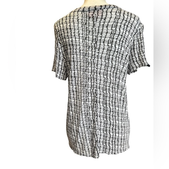 Jennifer Lopez Black & White Short Sleeve Too Size Medium - Picture 2 of 5